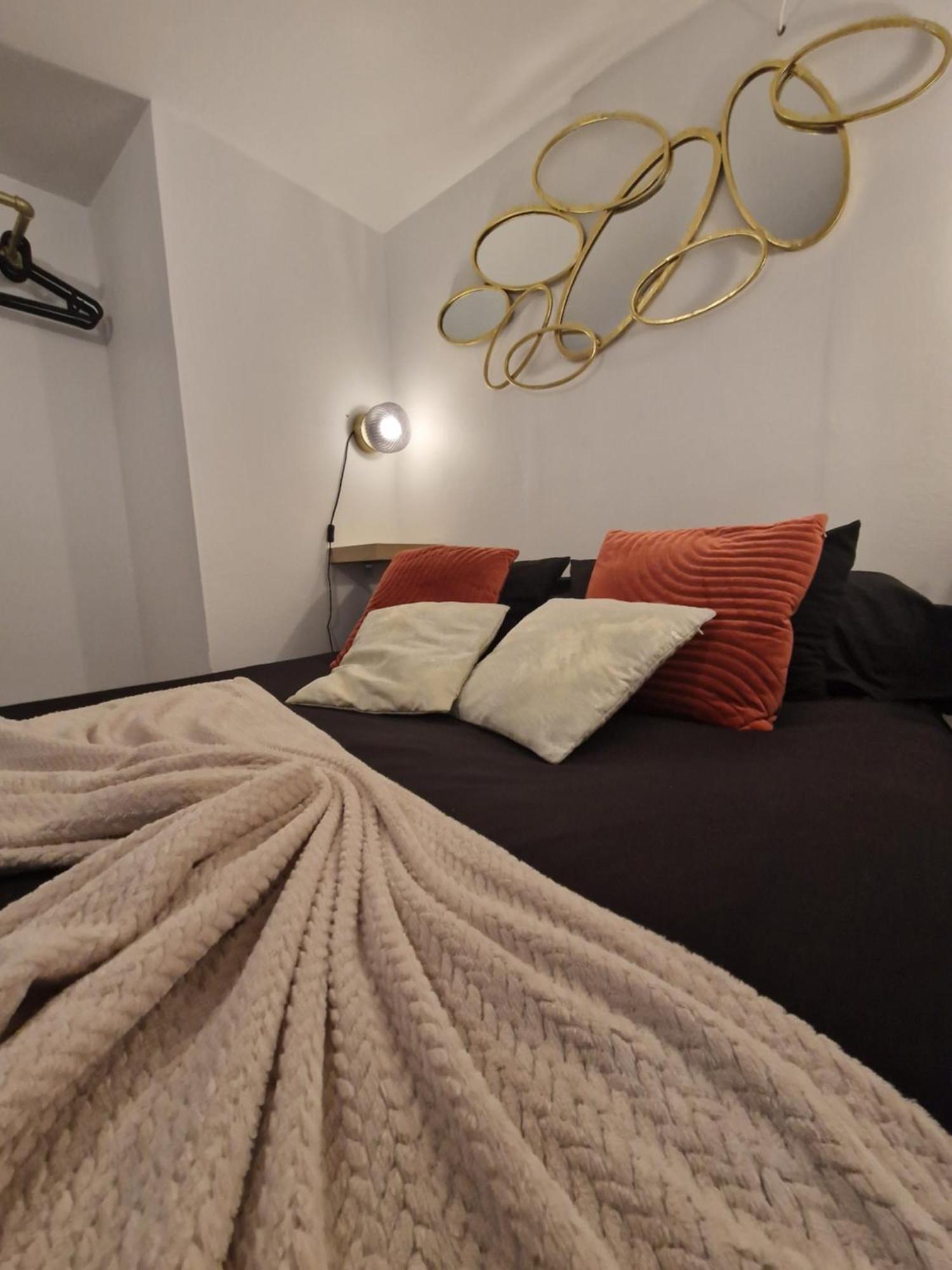Le Petit Triplex Des Carmelites -coeur Historique Apartment Rouen